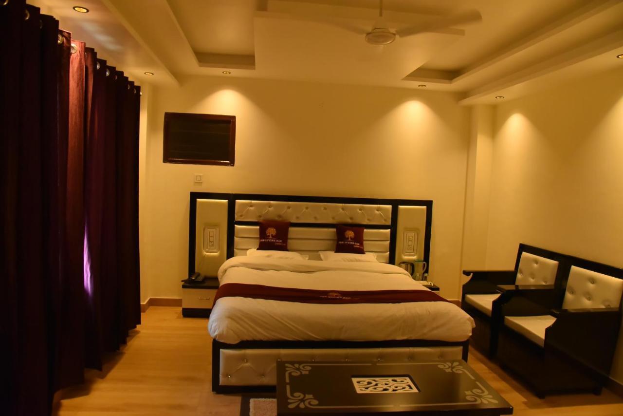 The Divine Oak Golden Leaf Hotel Katra  Exterior photo